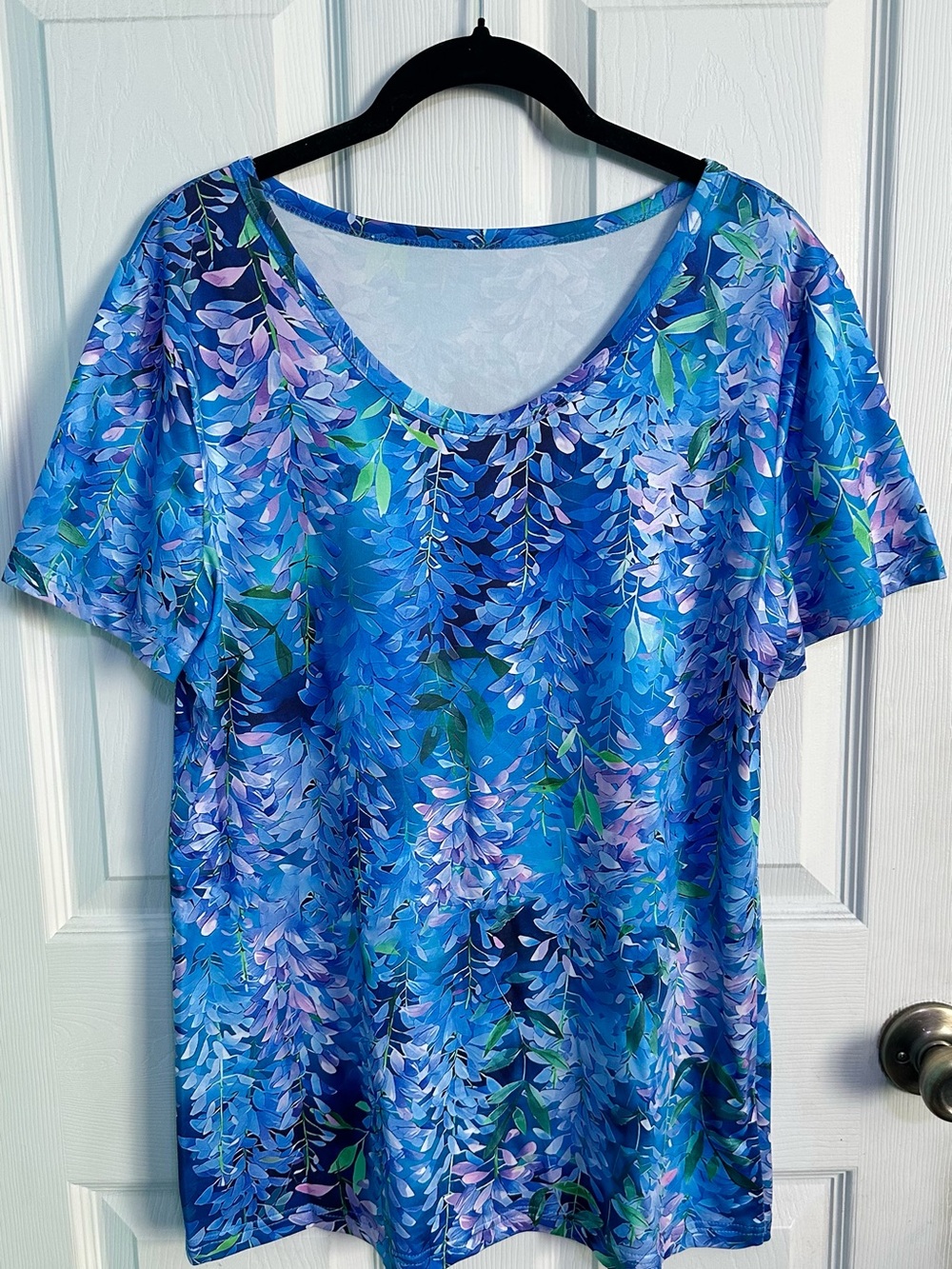 Blue Floral V-Neck Short Sleeve Women's Top